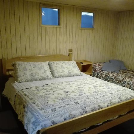 Hospedaje Los Calafates Ancud Exteriör bild