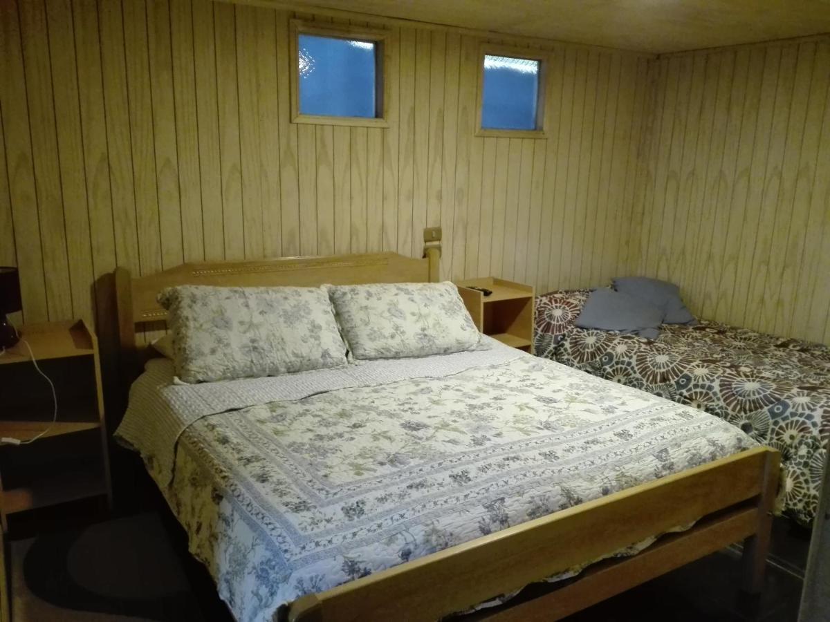Hospedaje Los Calafates Ancud Exteriör bild
