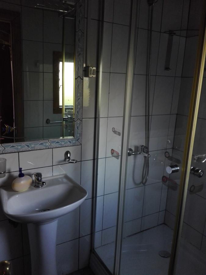 Hospedaje Los Calafates Ancud Exteriör bild